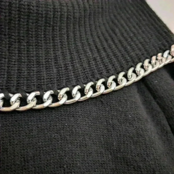 Michael Kors black chunky  sweater with chain detail size medium - Picture 3 of 6